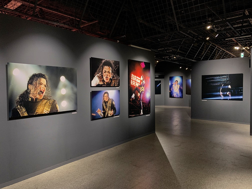 レポ】写真展「MJ」～ステージ・オブ・マイケル・ジャクソン～（美術館「えき」KYOTO） | 京都で遊ぼうART ～京都地域の美術館、展覧会 、アート系情報ポータルサイト～